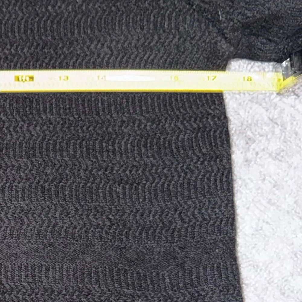 Christian Lacroix Women’s Black 100%Merino Wool Full Zip Jacket Sweater Size M - Picture 8 of 12